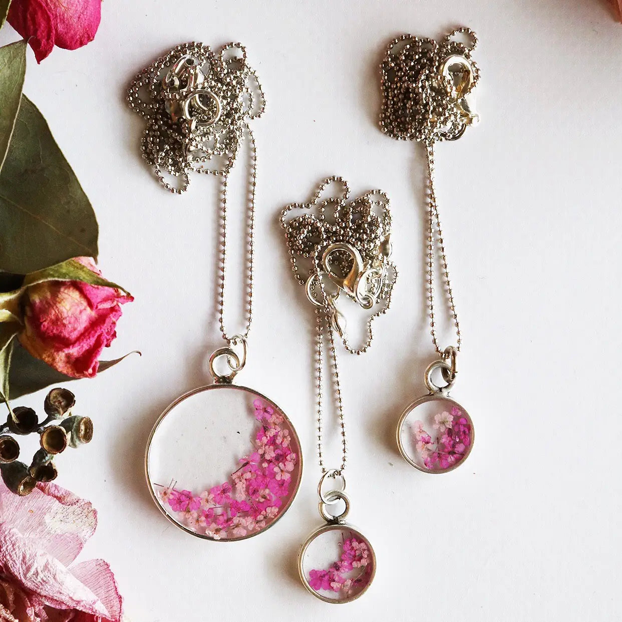 Real flower circle necklace- Candy
