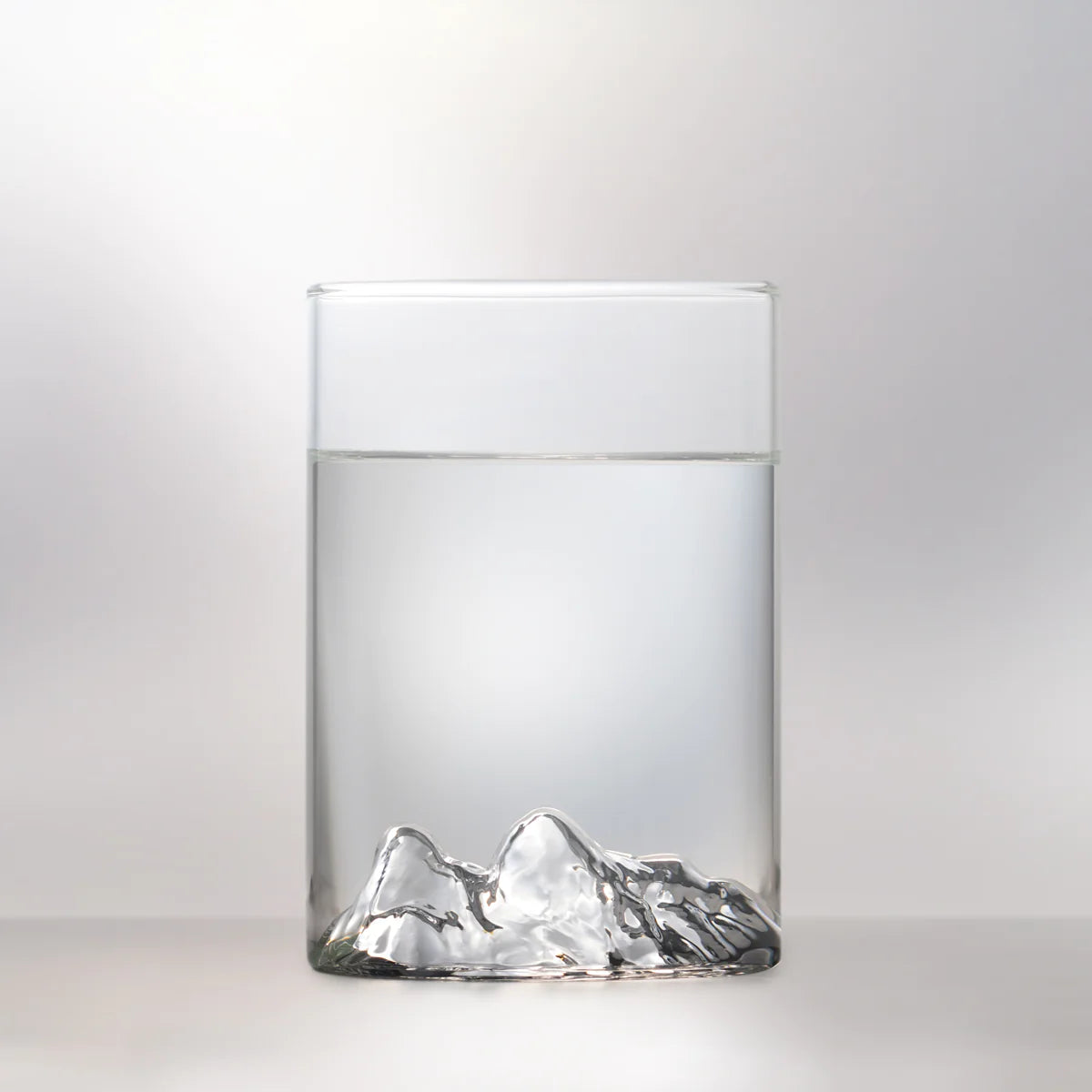 Two-lions-pint-mountain-glass