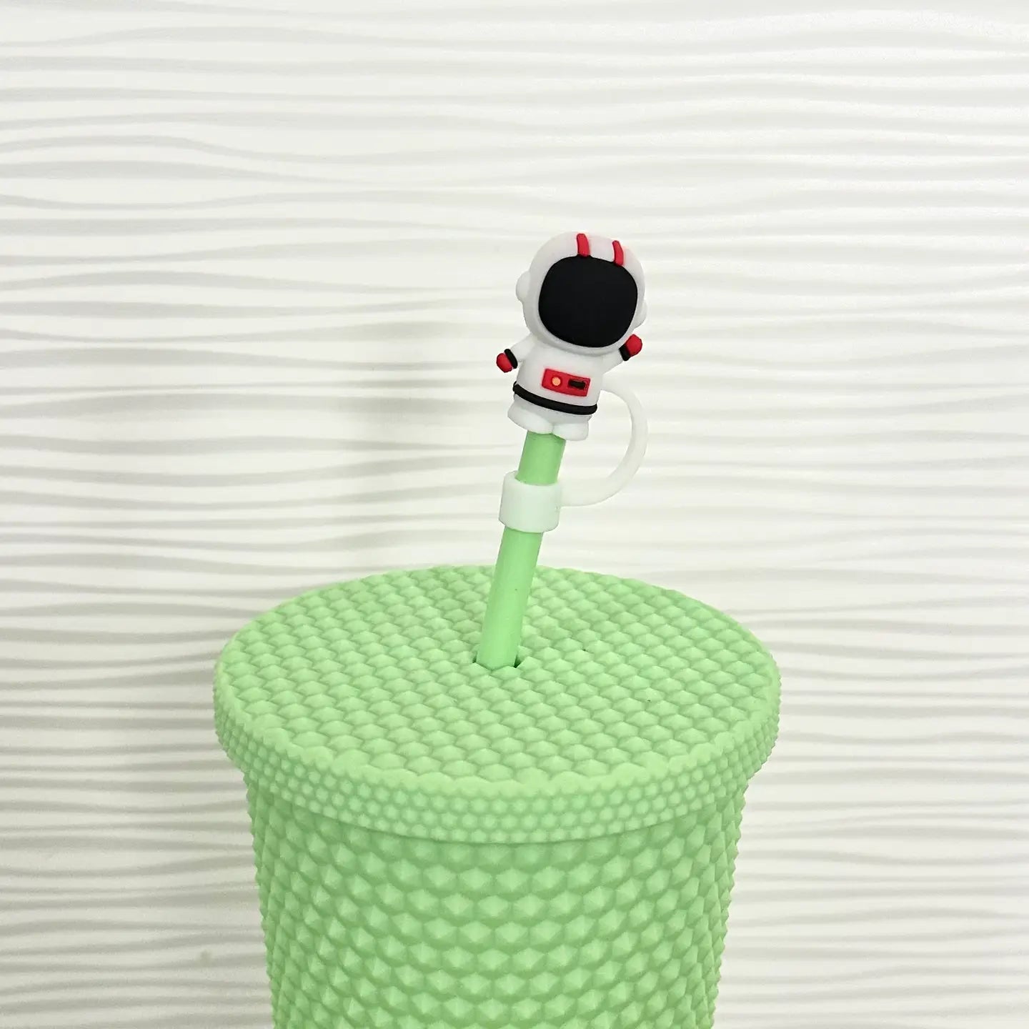 Straw toppers