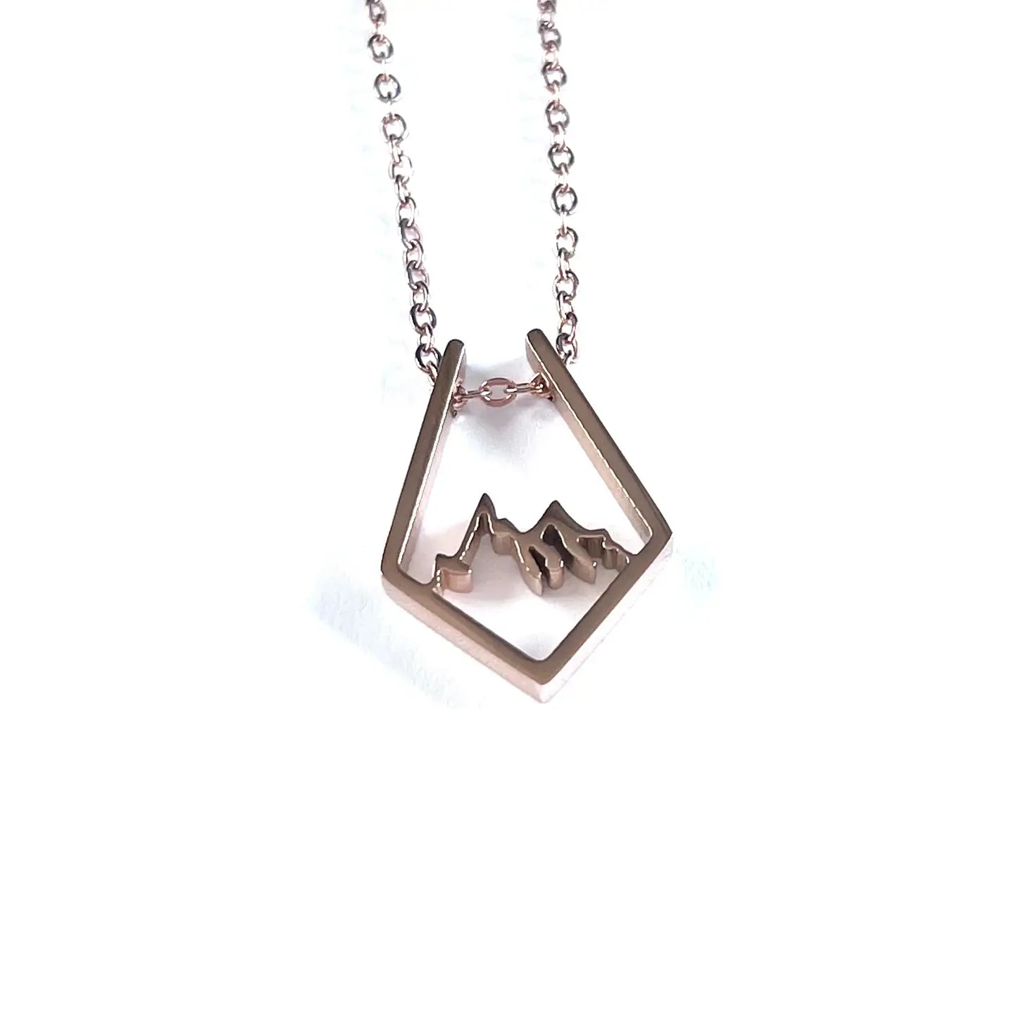 Rhombus mountain necklace