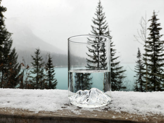 Three sisters pint glass